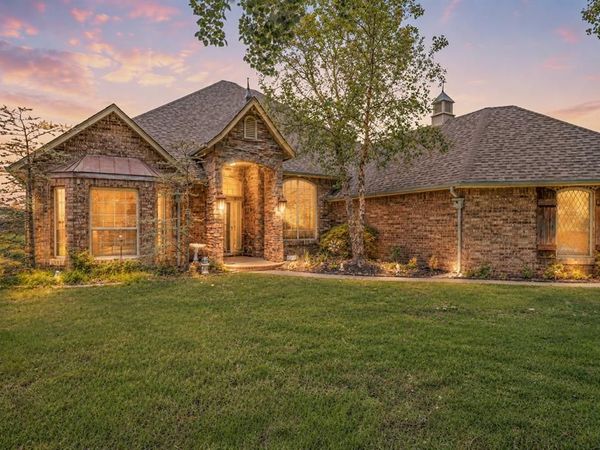 15215 Coral Creek Lane, Oklahoma City, OK 73165