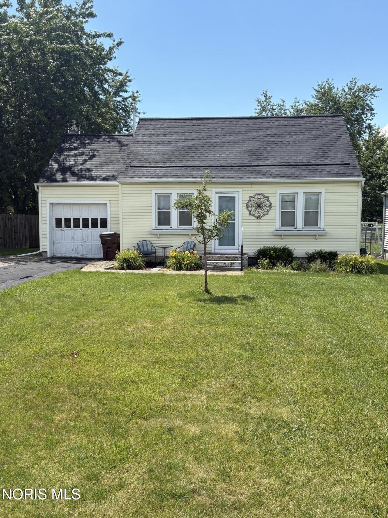 124 Squires Street, Defiance, OH 43512 Main Photo
