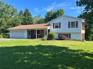 77 Gary Drive, Brockport, NY 14420
