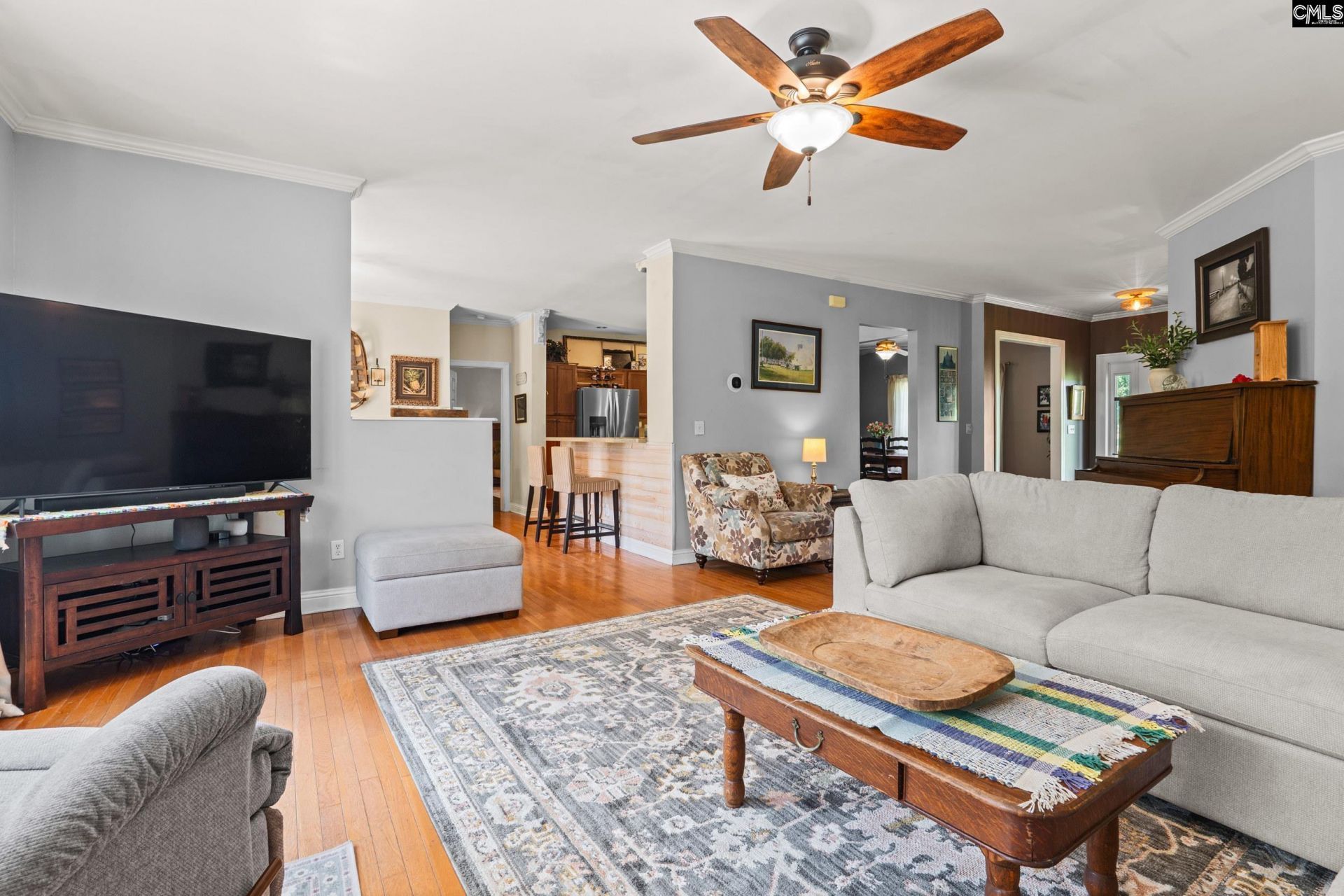 321 Windy Road Photo 13