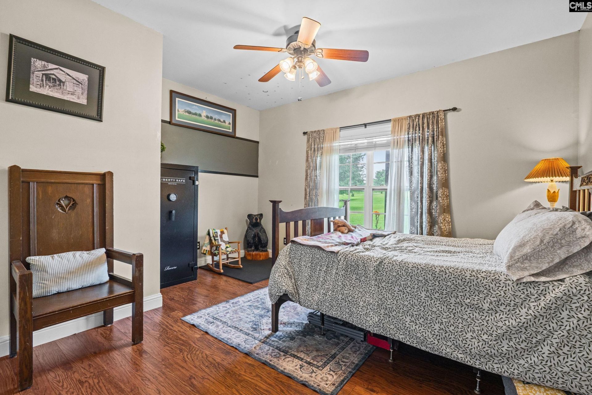 321 Windy Road Photo 19
