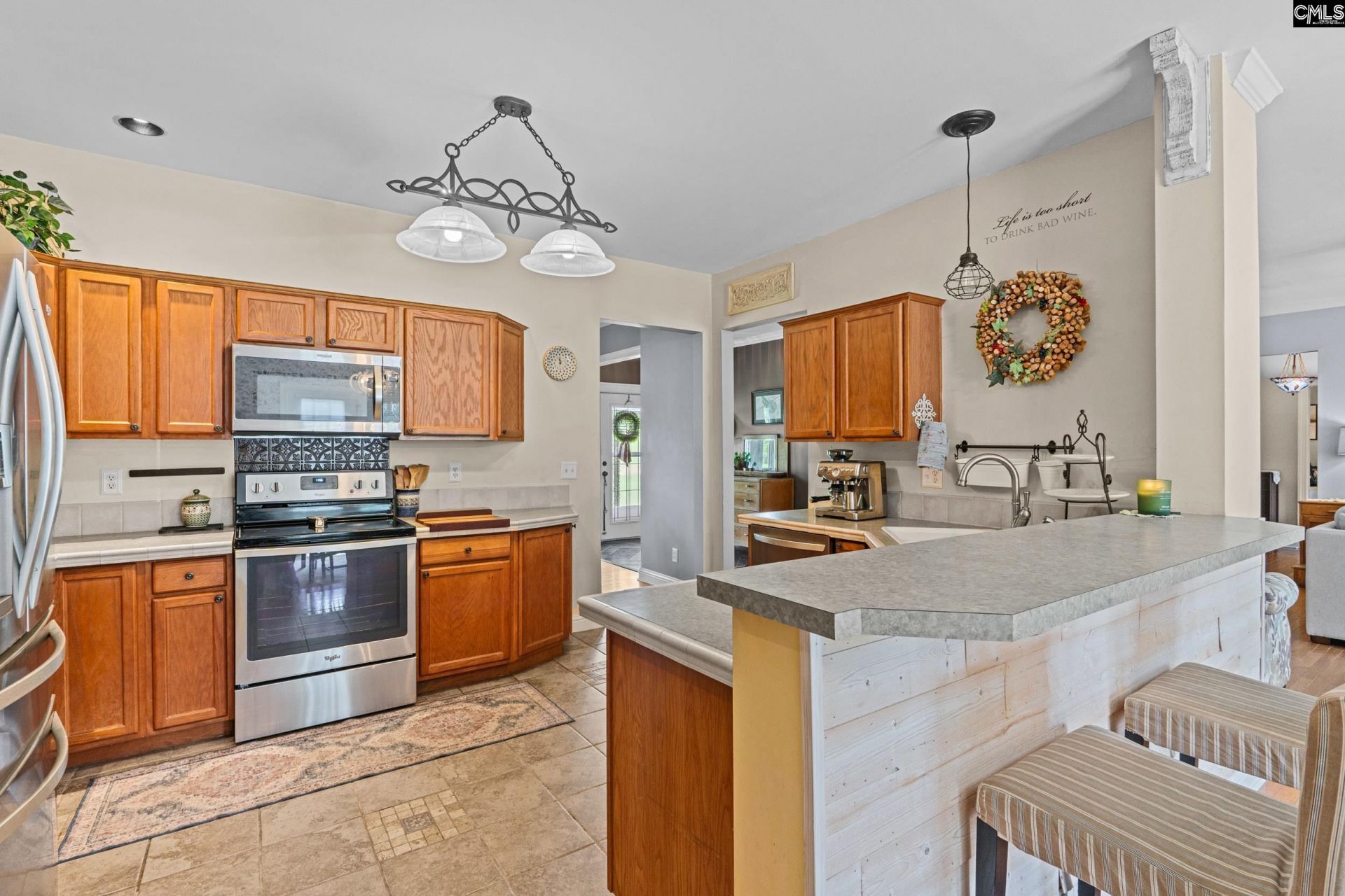 321 Windy Road Photo 6
