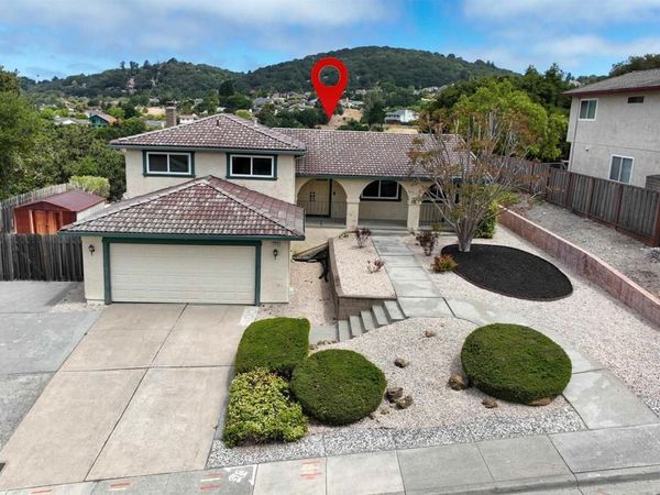 5219 Heavenly Ridge Ln, Richmond, CA 94803