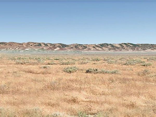 8 Kern River Canal Road, Buttonwillow, CA 93206