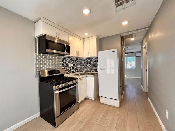 209 E Orange Ave, El Centro, CA 92243