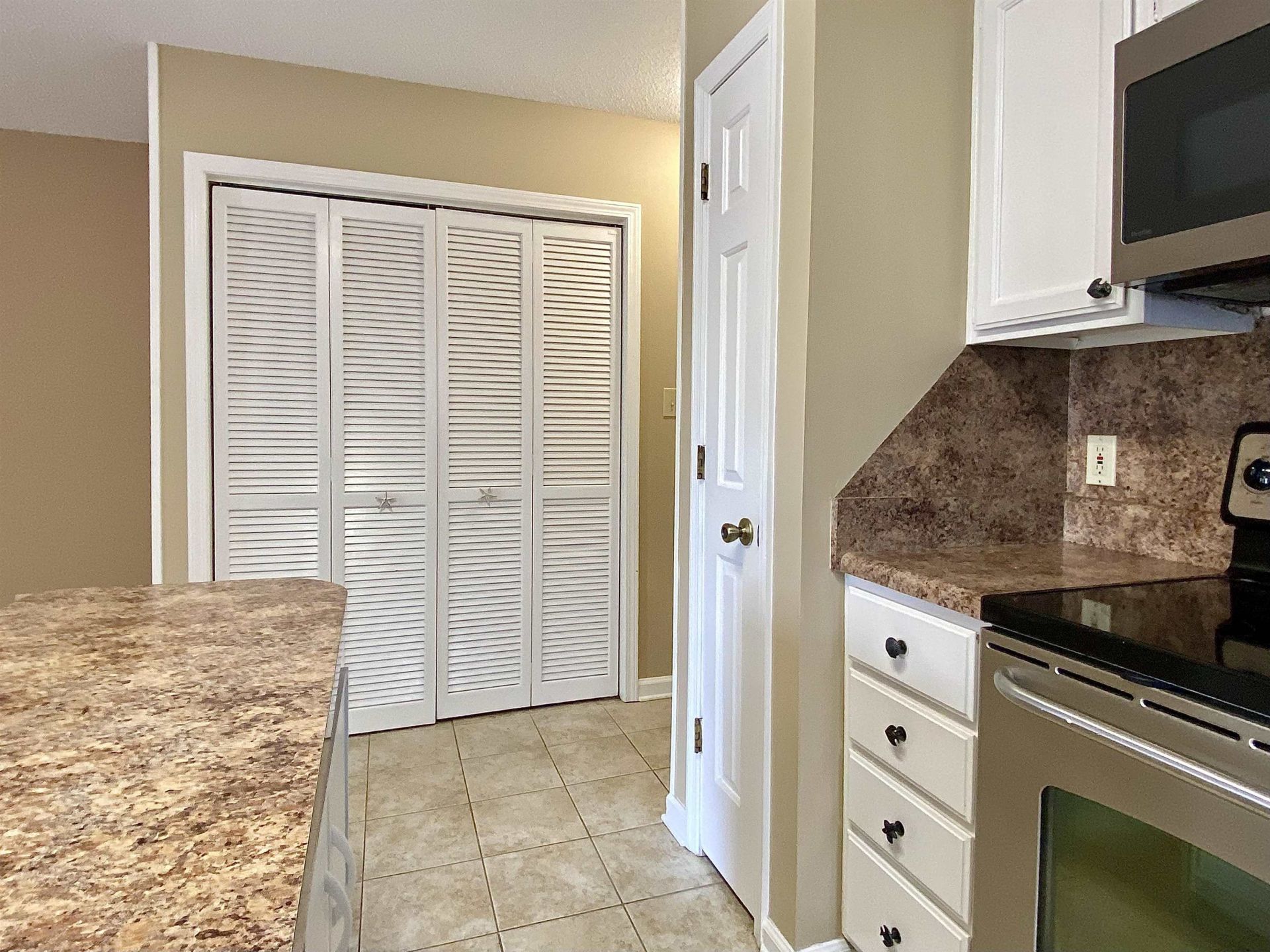206 Double Eagle Dr. Photo 12