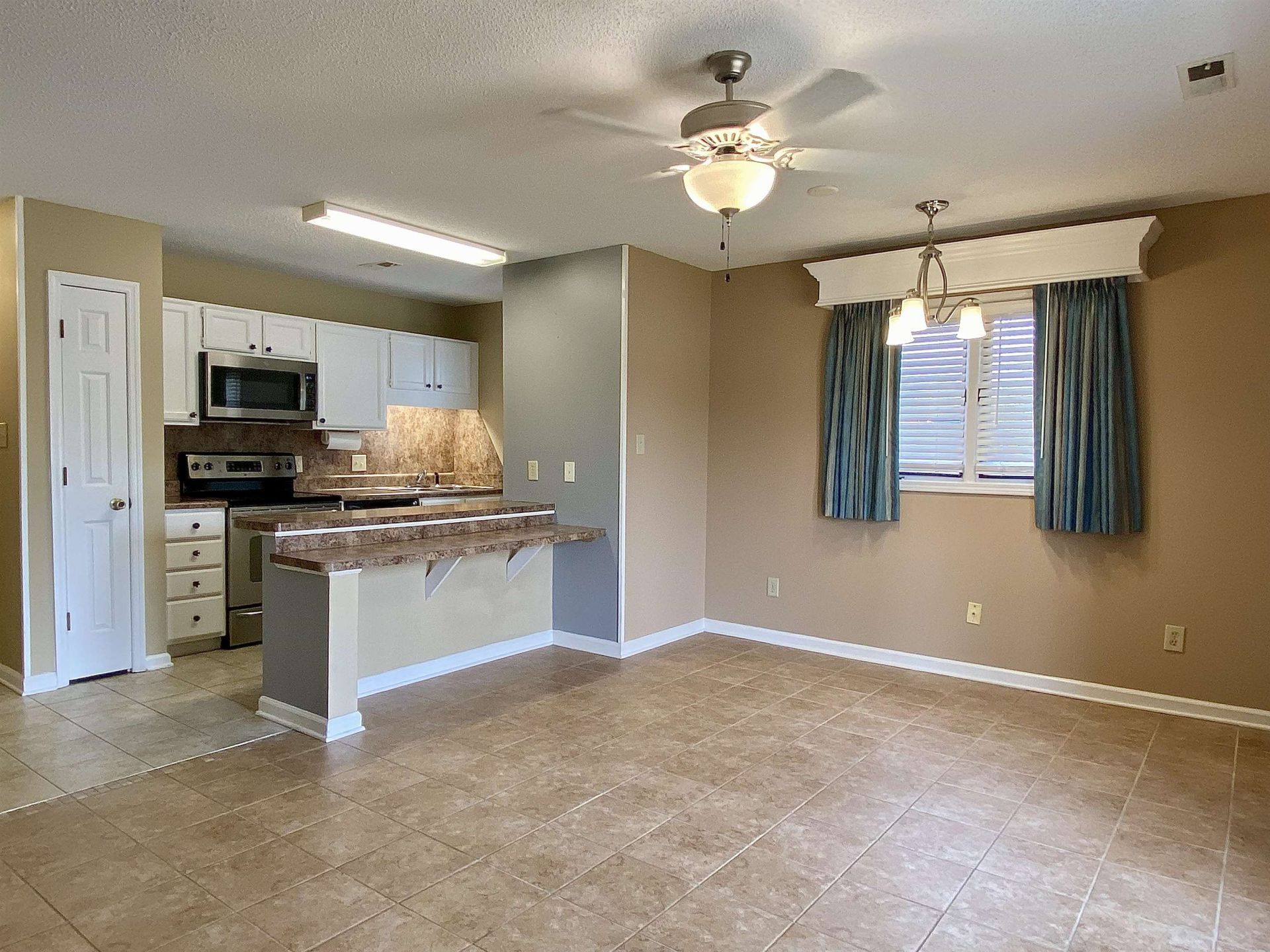 206 Double Eagle Dr. Photo 6