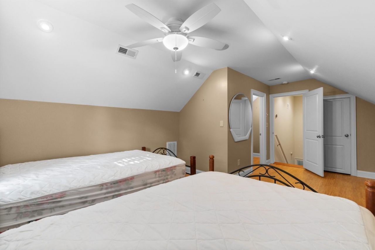 2793 Sanctuary Blvd.  Photo 23