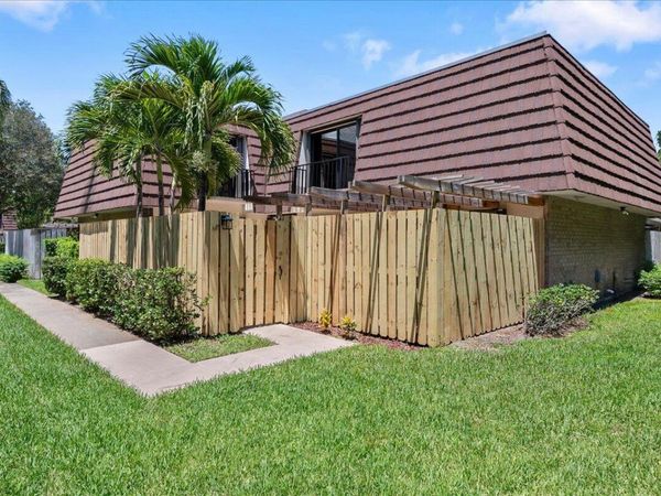 2108 21st Lane, Palm Beach Gardens, FL 33418