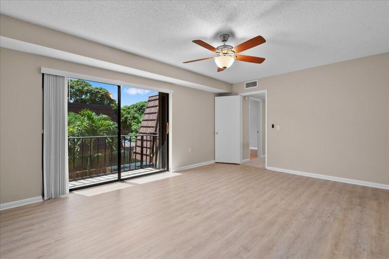 2108 21st Lane, Palm Beach Gardens, FL 33418 Photo