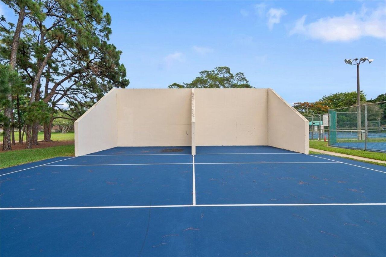 2108 21st Lane, Palm Beach Gardens, FL 33418 Photo