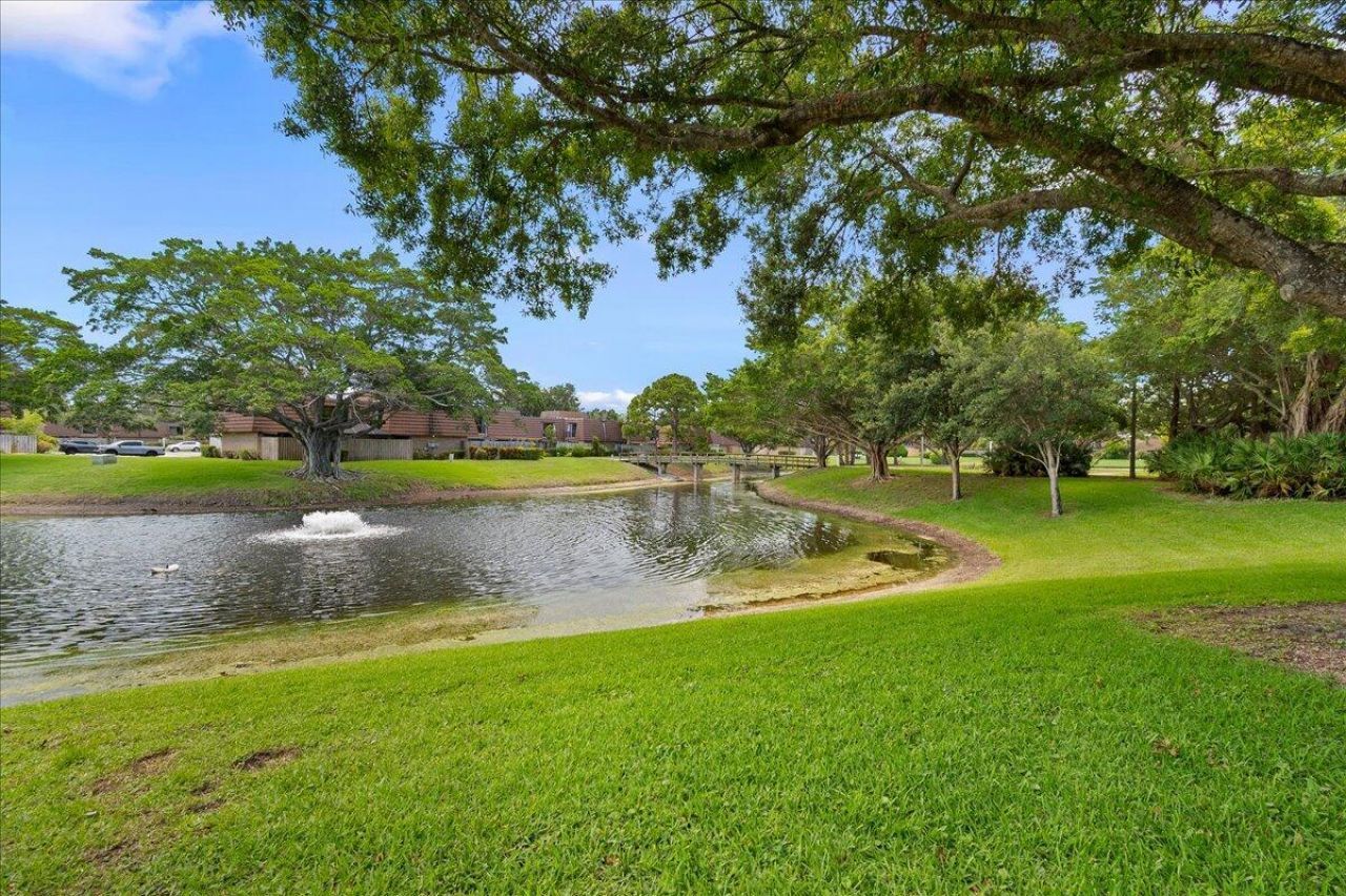2108 21st Lane, Palm Beach Gardens, FL 33418 Photo