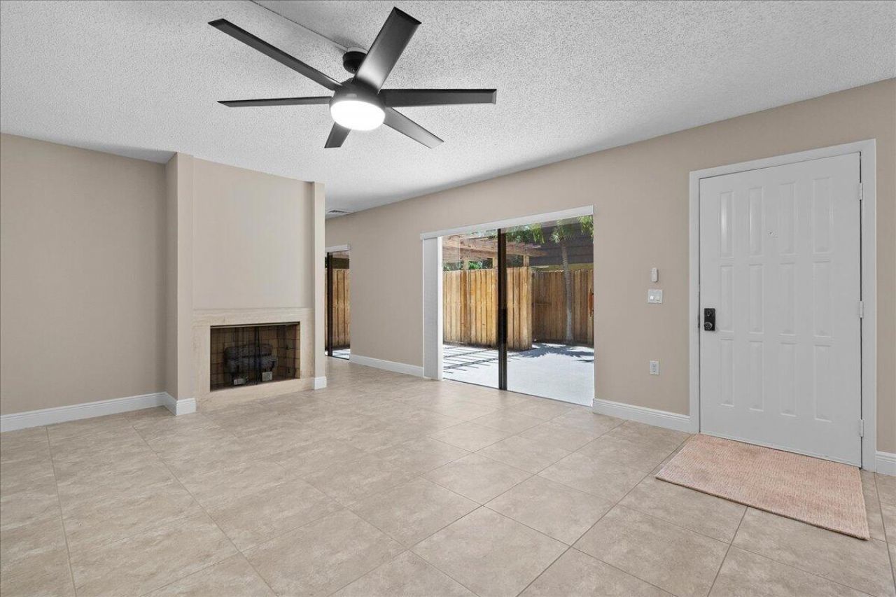 2108 21st Lane, Palm Beach Gardens, FL 33418 Photo