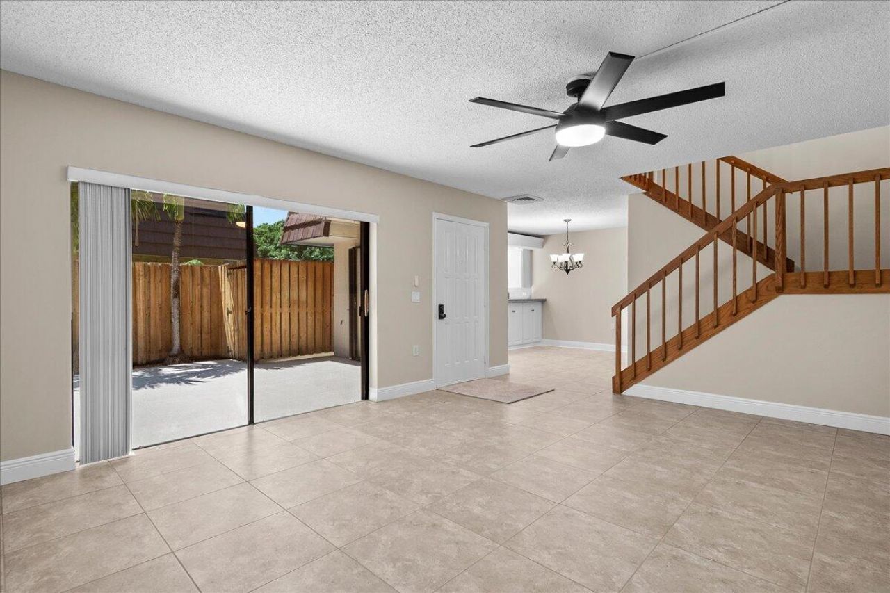 2108 21st Lane, Palm Beach Gardens, FL 33418 Photo