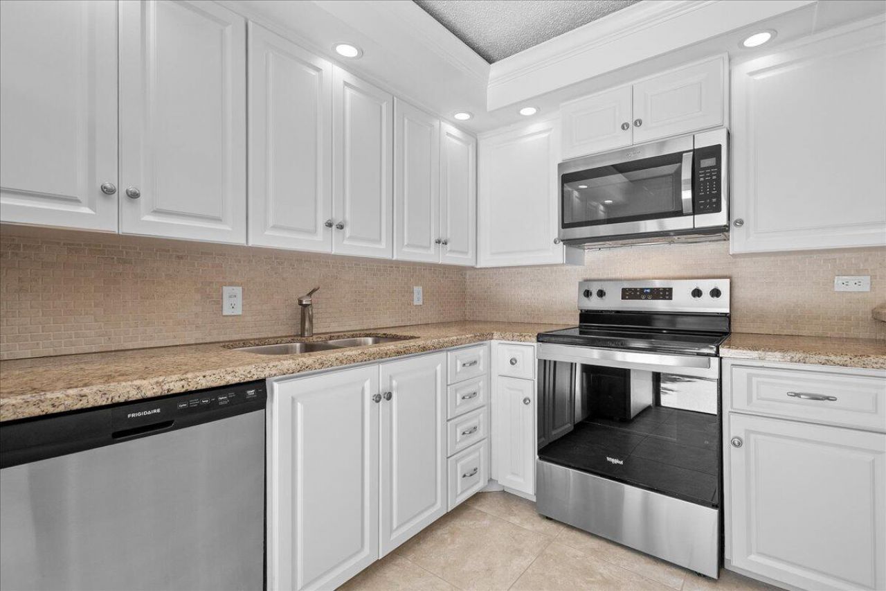 2108 21st Lane, Palm Beach Gardens, FL 33418 Photo