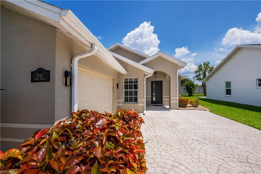 3718 Sabal Springs Blvd, North Fort Myers, FL 33917 Photo