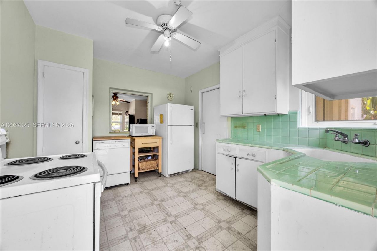 28 NW 100th St, Miami Shores, FL 33150 Photo