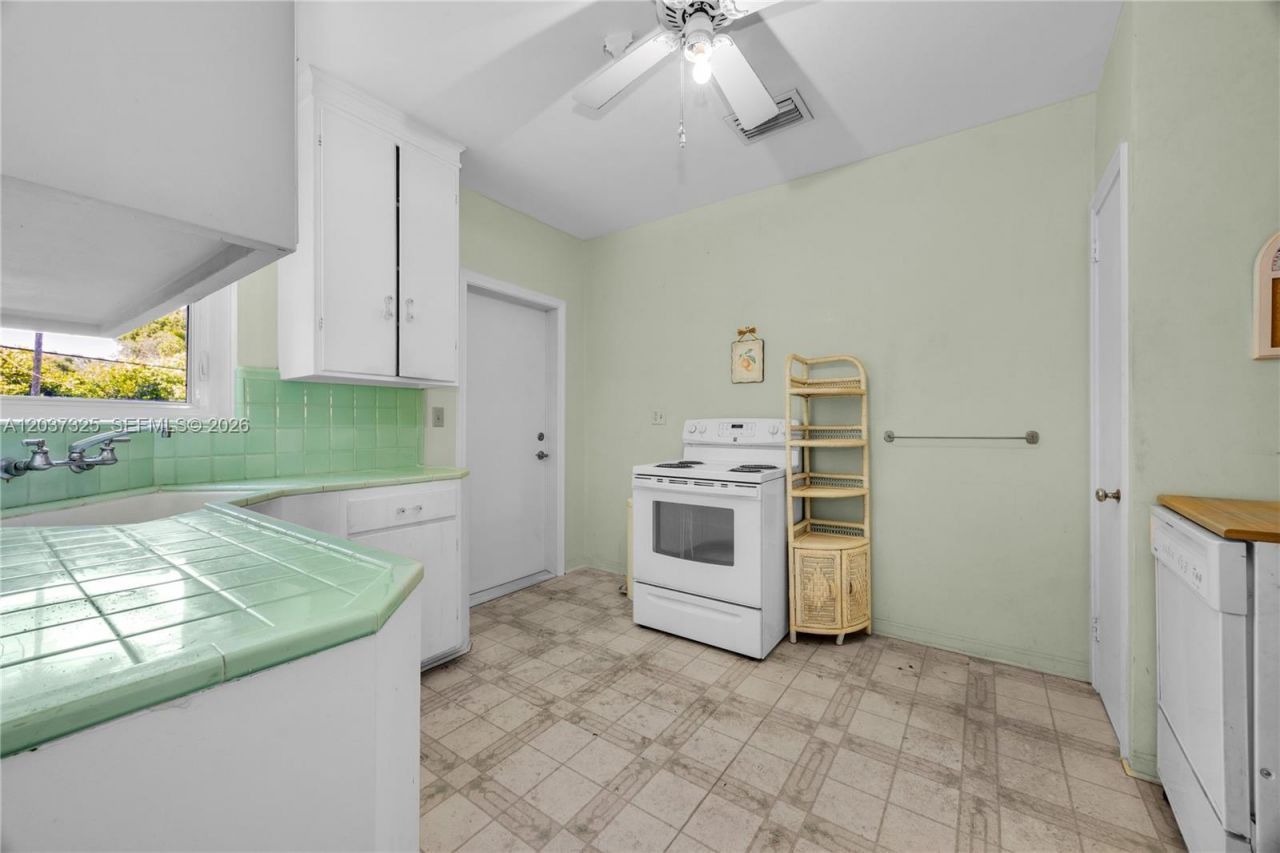 28 NW 100th St, Miami Shores, FL 33150 Photo