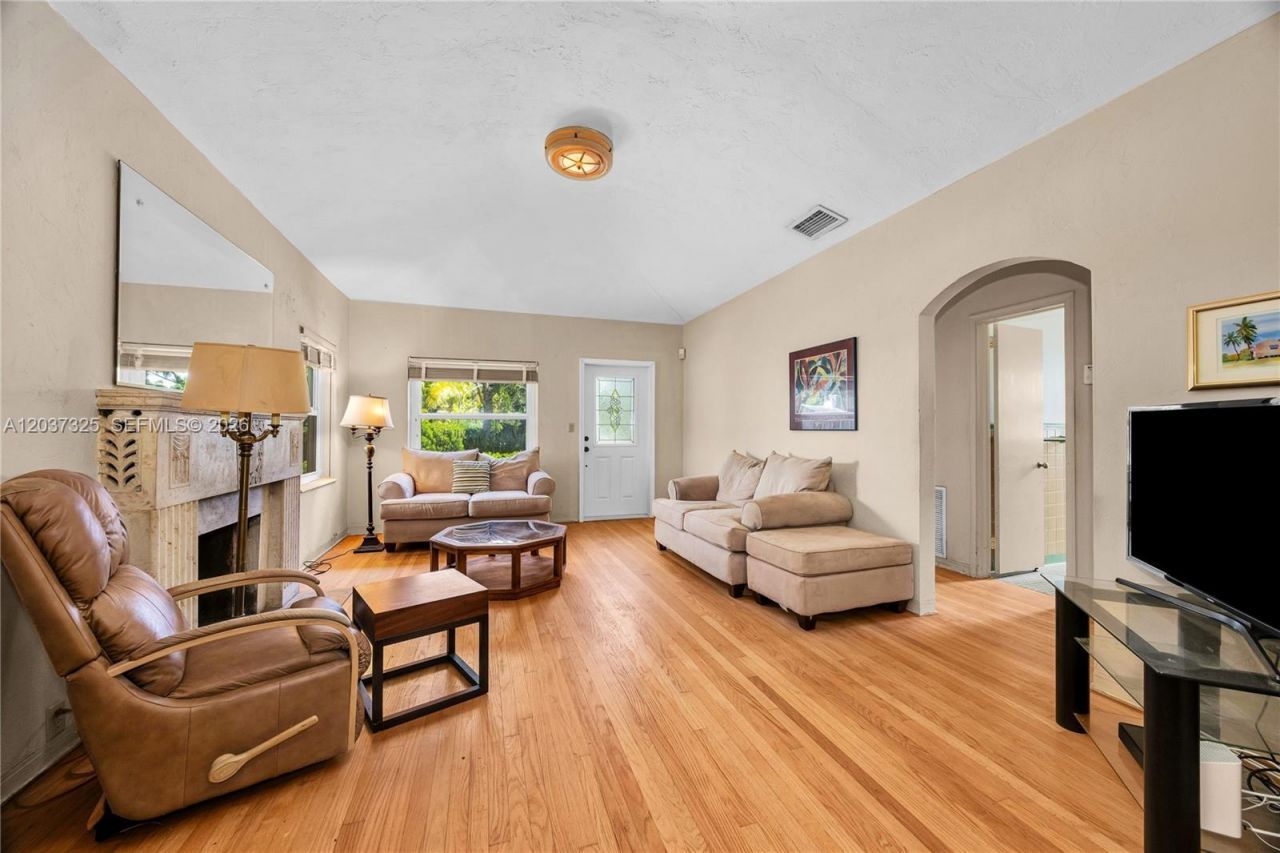 28 NW 100th St, Miami Shores, FL 33150 Photo