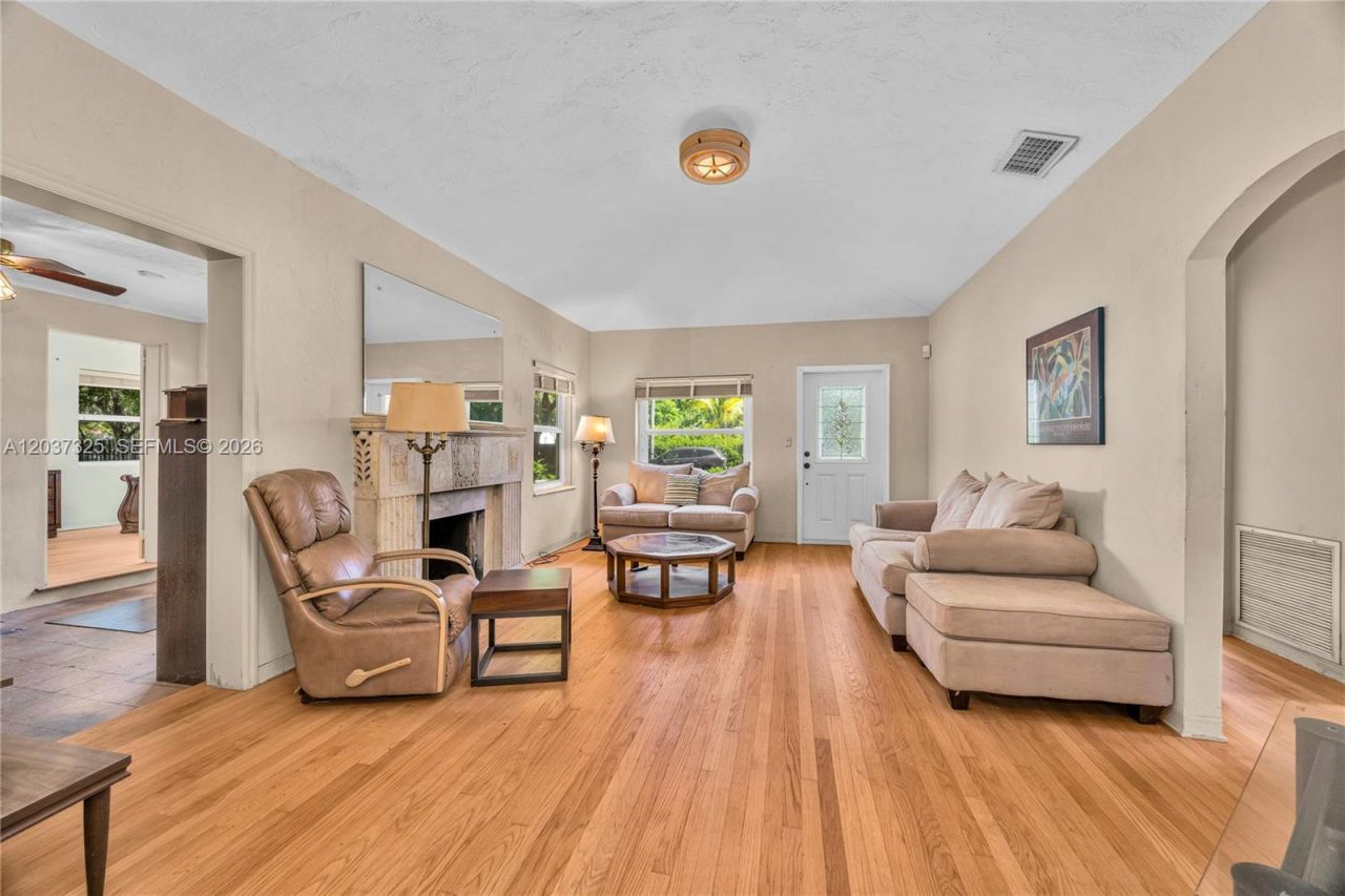 28 NW 100th St, Miami Shores, FL 33150 Photo
