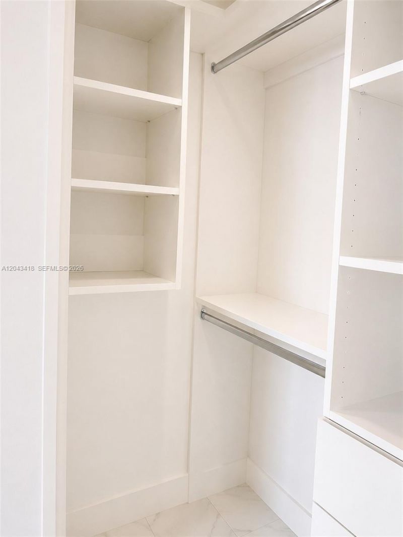 1300 Brickell Bay Dr , Unit 1806, Miami, FL 33131 Photo