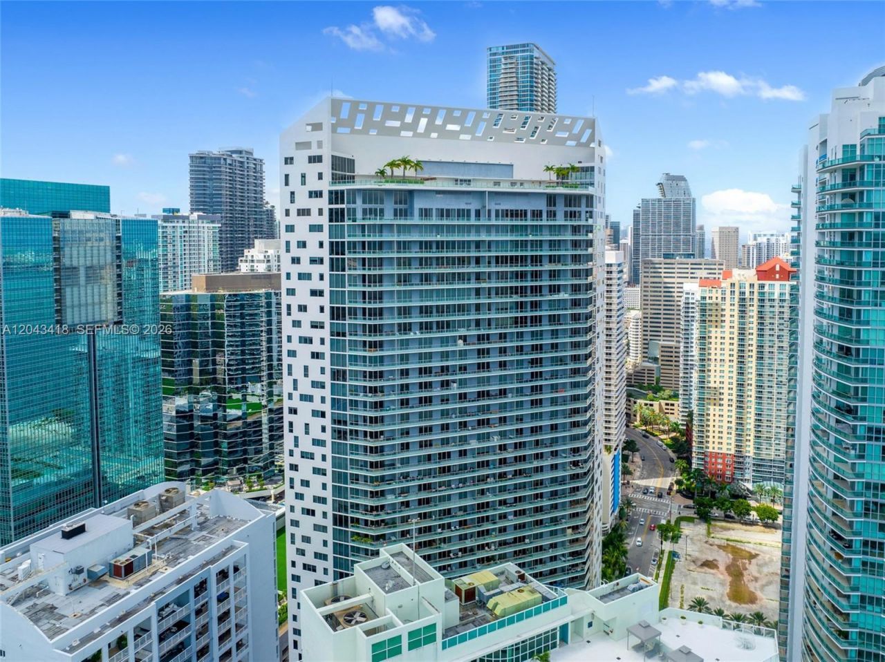 1300 Brickell Bay Dr , Unit 1806, Miami, FL 33131 Photo