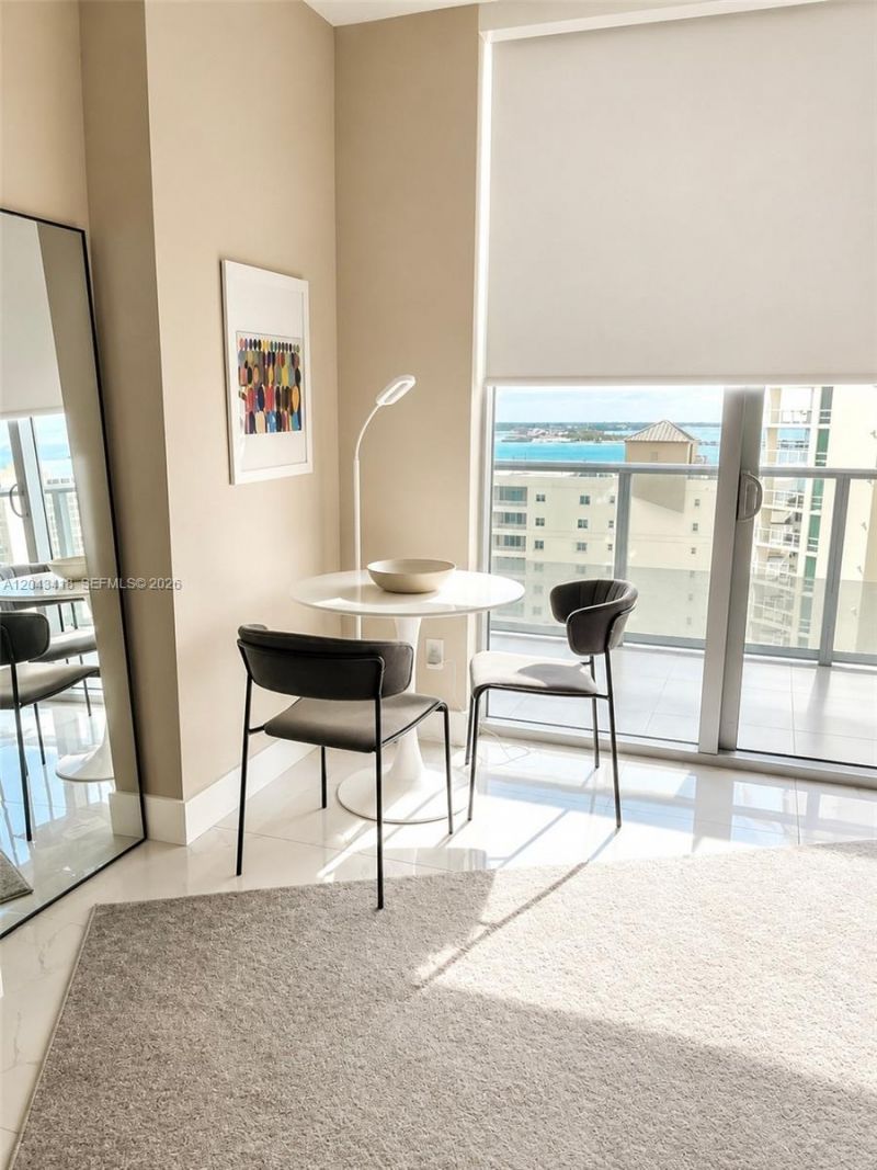 1300 Brickell Bay Dr , Unit 1806, Miami, FL 33131 Photo