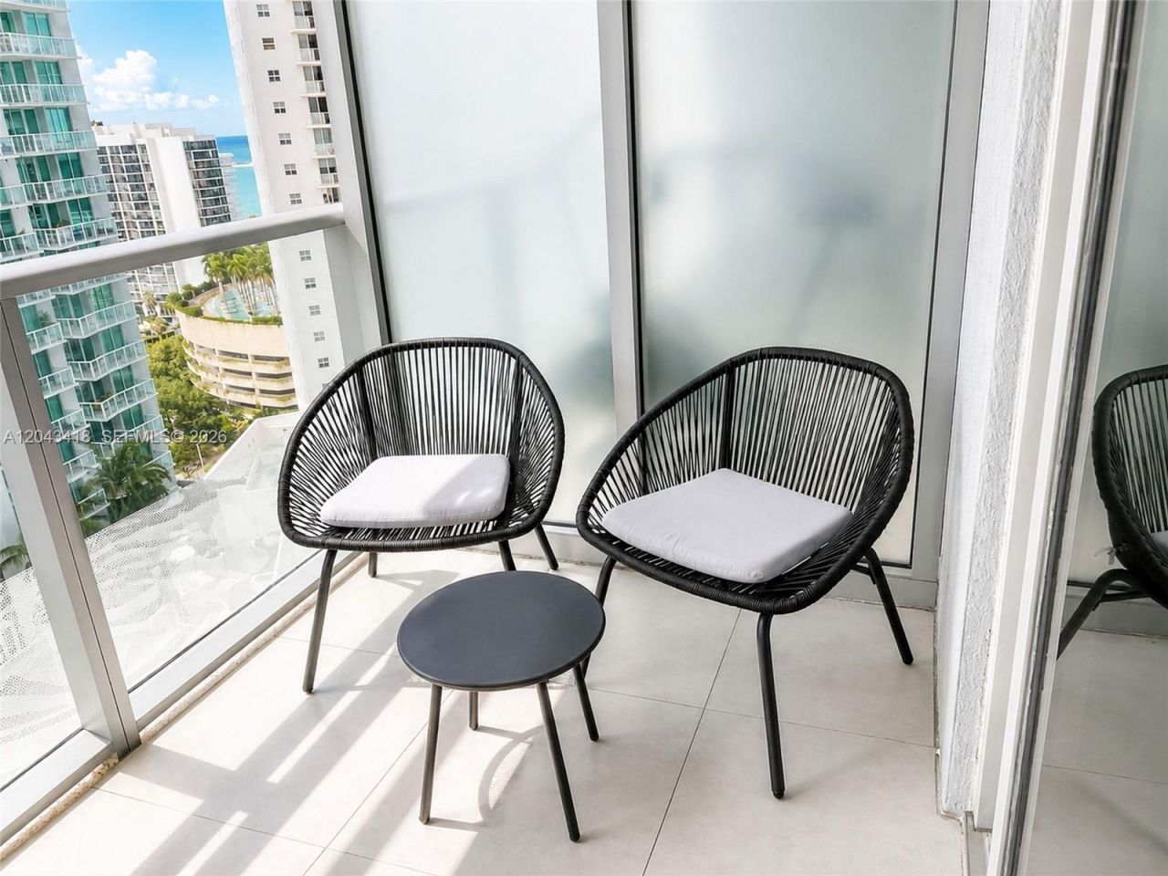 1300 Brickell Bay Dr , Unit 1806, Miami, FL 33131 Photo