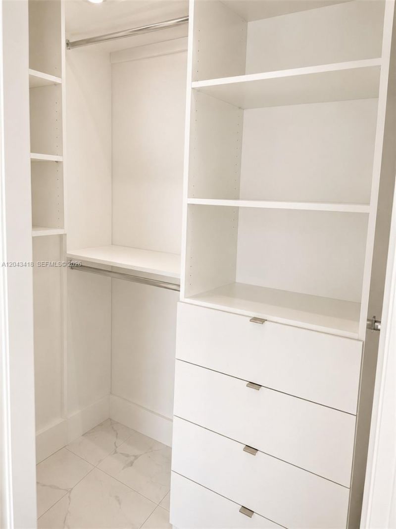 1300 Brickell Bay Dr , Unit 1806, Miami, FL 33131 Photo