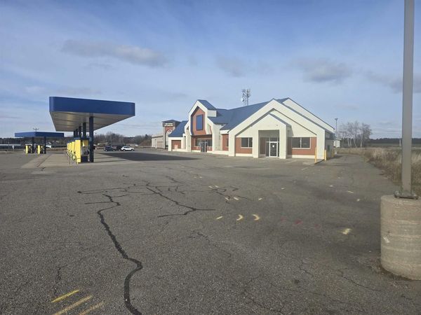 1505 W MCMILLAN STREET, Marshfield, WI 54449