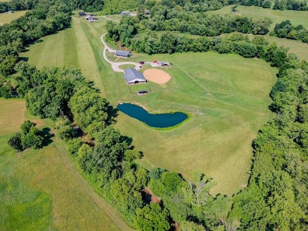 133 Hoof Print, Greenup, KY 41144