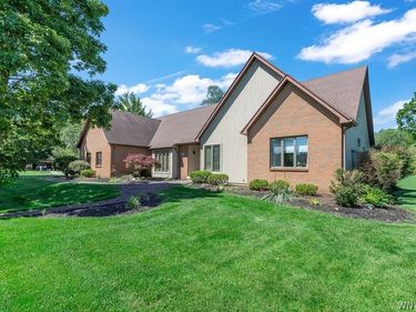 10 Spicer Creek, Grand Island, NY 14072