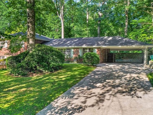 6885 Heathfield Drive , Atlanta, GA 30328