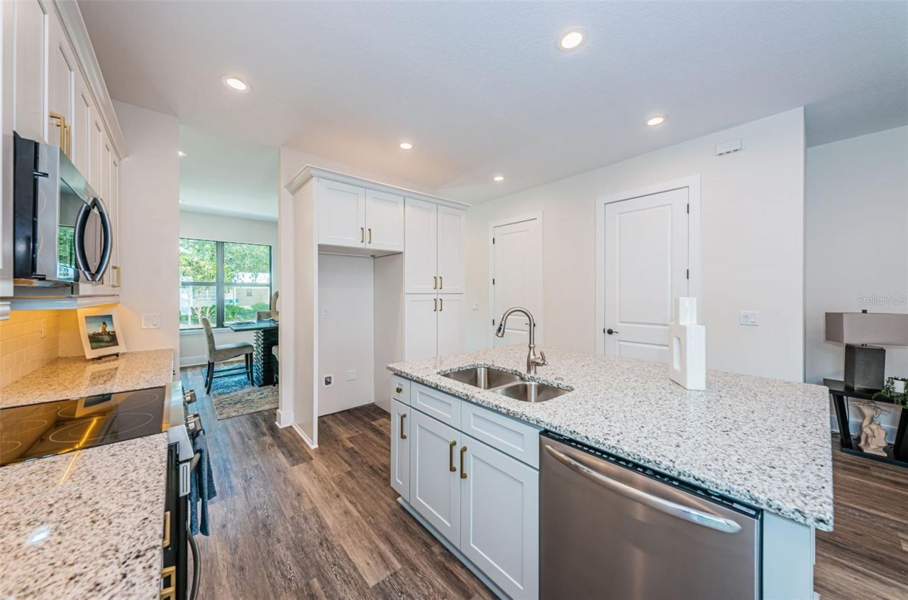 5964 Central Avenue, New Port Richey, FL 34653 Photo