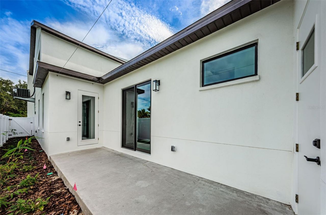 5964 Central Avenue, New Port Richey, FL 34653 Photo