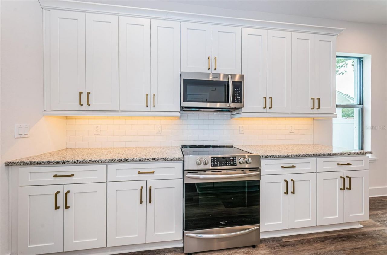 5972 Central Avenue, New Port Richey, FL 34653 Photo