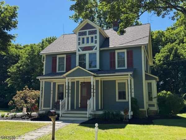 689 Bartley Rd, Mount Olive, NJ 07930