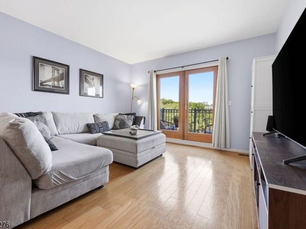 242 The Promenade, Edgewater, NJ 07020