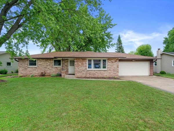 1504 COMMANCHE AVENUE, Green Bay, WI 54313