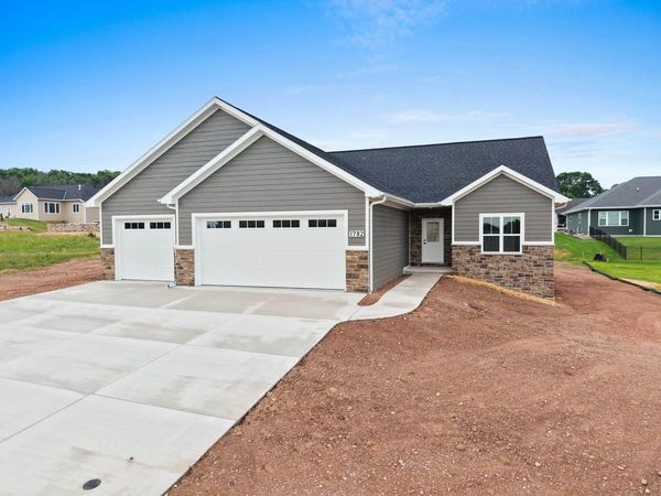 1782 DALLAS LANE, De Pere, WI 54115