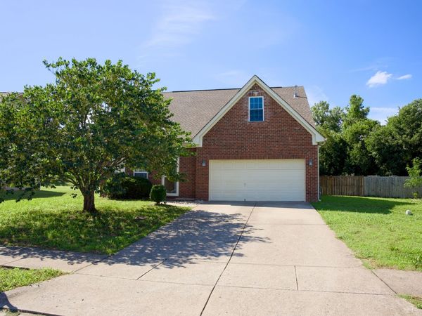 2244 Gilmore Crossing Ln, Nashville, TN 37218