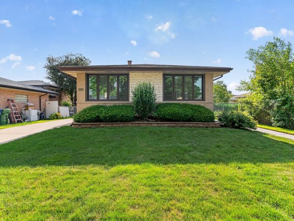 10712 Lamon Avenue , Oak Lawn, IL 60453