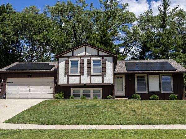 800 Marston Avenue , Glen Ellyn, IL 60137