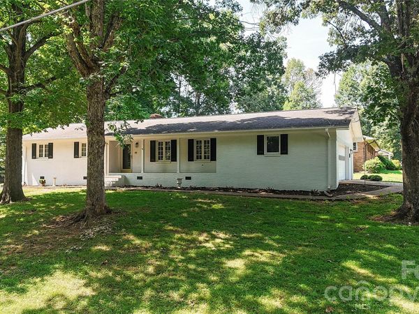 803 E 24th Street, Newton, NC 28658
