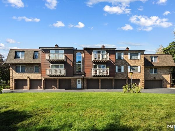 70 Harristown Road 1, FAIR LAWN, NJ 07410