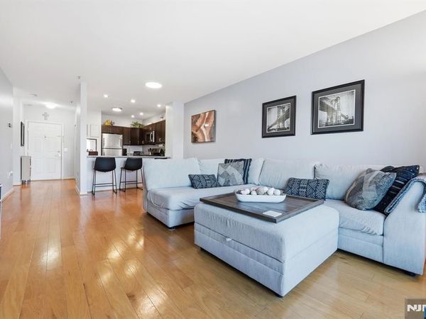 242 The Promenade 242, Unit 242, EDGEWATER, NJ 07020