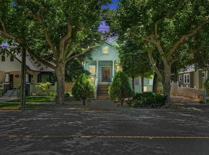 5314 J St, Sacramento, CA 95819 Photo