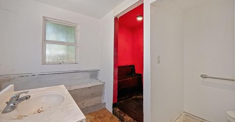 5314 J St, Sacramento, CA 95819 Photo