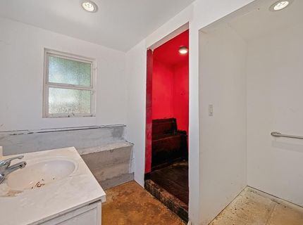 5314 J St, Sacramento, CA 95819 Photo