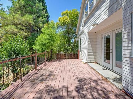 5314 J St, Sacramento, CA 95819 Photo